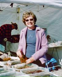 Can you tell Gloria LOVED to shop for rocks at Quartzsite?