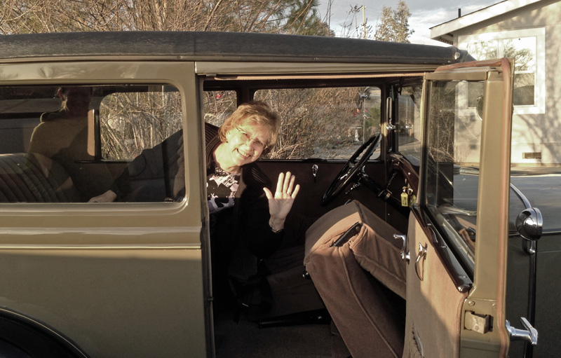 We drove to California and met my Radio Attic friend  Paul Shinn.  This car is his daily driver.  But no heat!