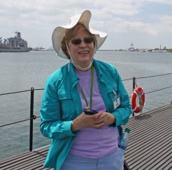 It was windy everywhere.  Gloria's poor hat!